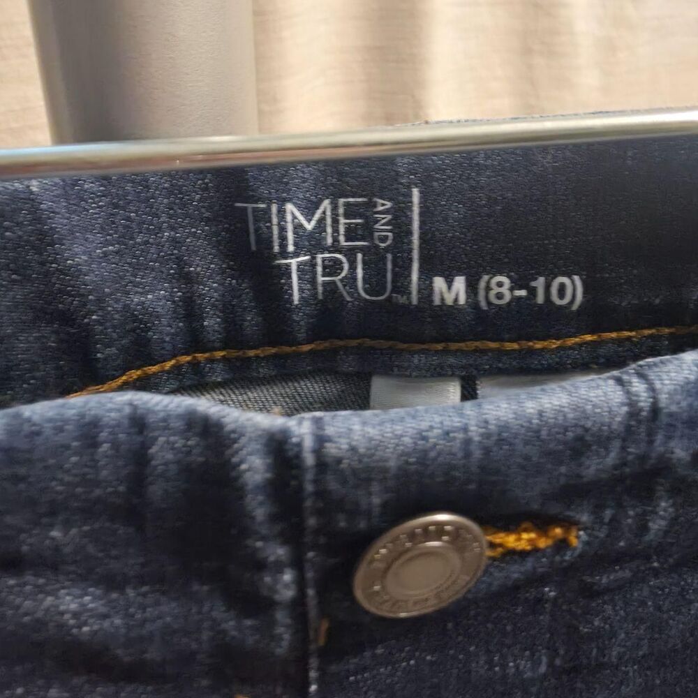 Women's Dark Wash Pull on Jeans Stretch Material
